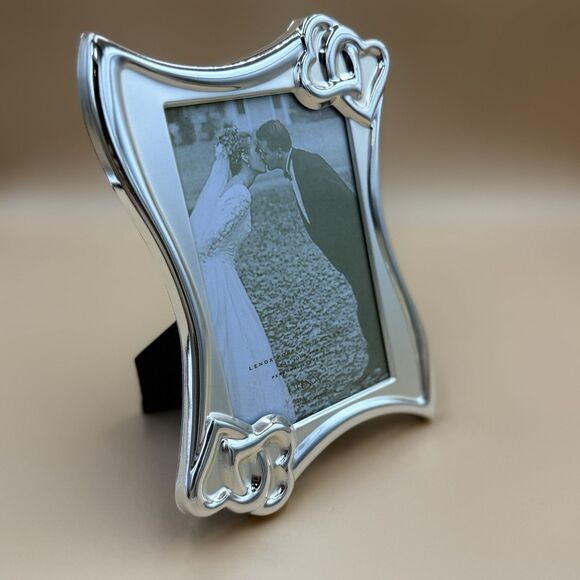 Vintage Lenox Portrait Gallery Silver Plated Heart Photo Frame Fits 4”x6” Photo - Picture 2 of 5